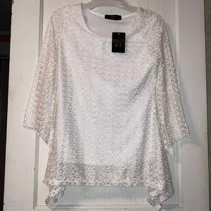 SMALL WHITE LACE TOP